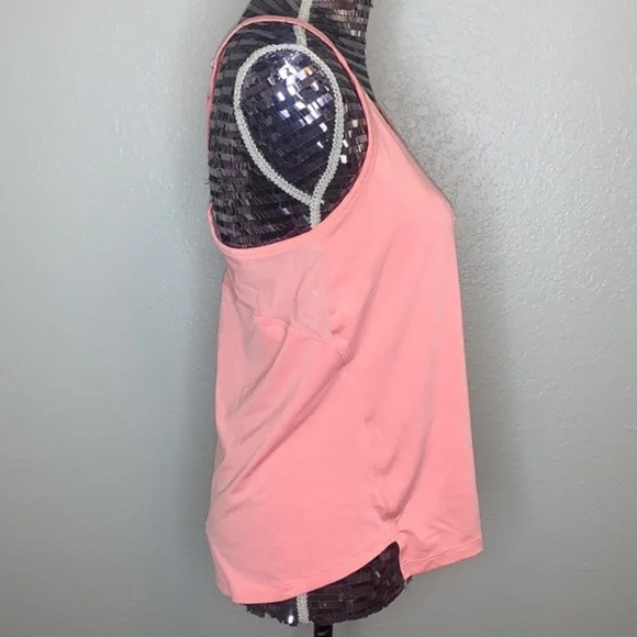 Women’s Under Armour Loose Pink Tank - Picture 3 of 8